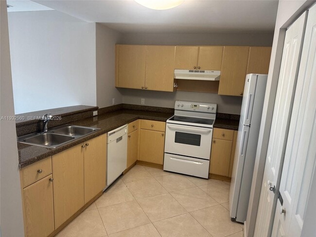 Photo - 2280 SW 32nd Ave Unit 216