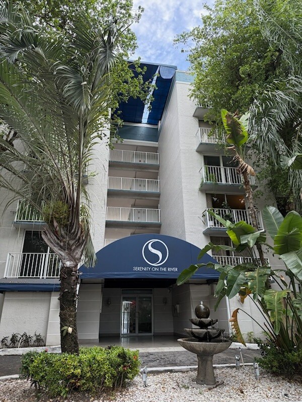 Photo - 1720 NW North River Dr Condo Unit 413