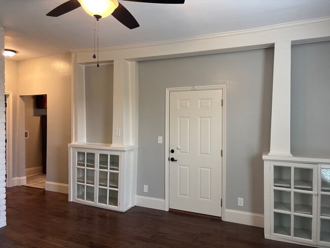 Building Photo - 708 Morgan St Unit 1