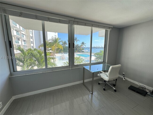 1200 West Dr Unit 202