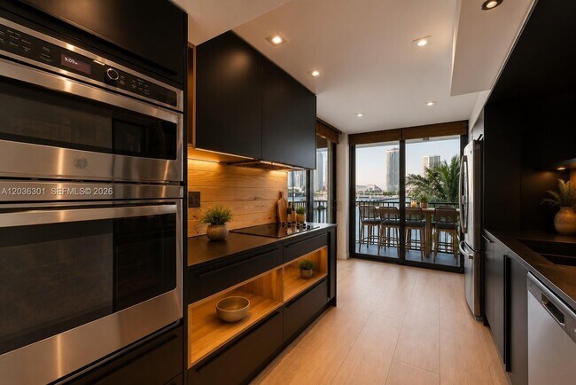 Photo - 801 N Venetian Dr Unit 308