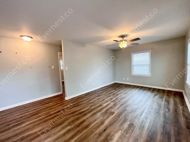 Photo - 414 Miller St