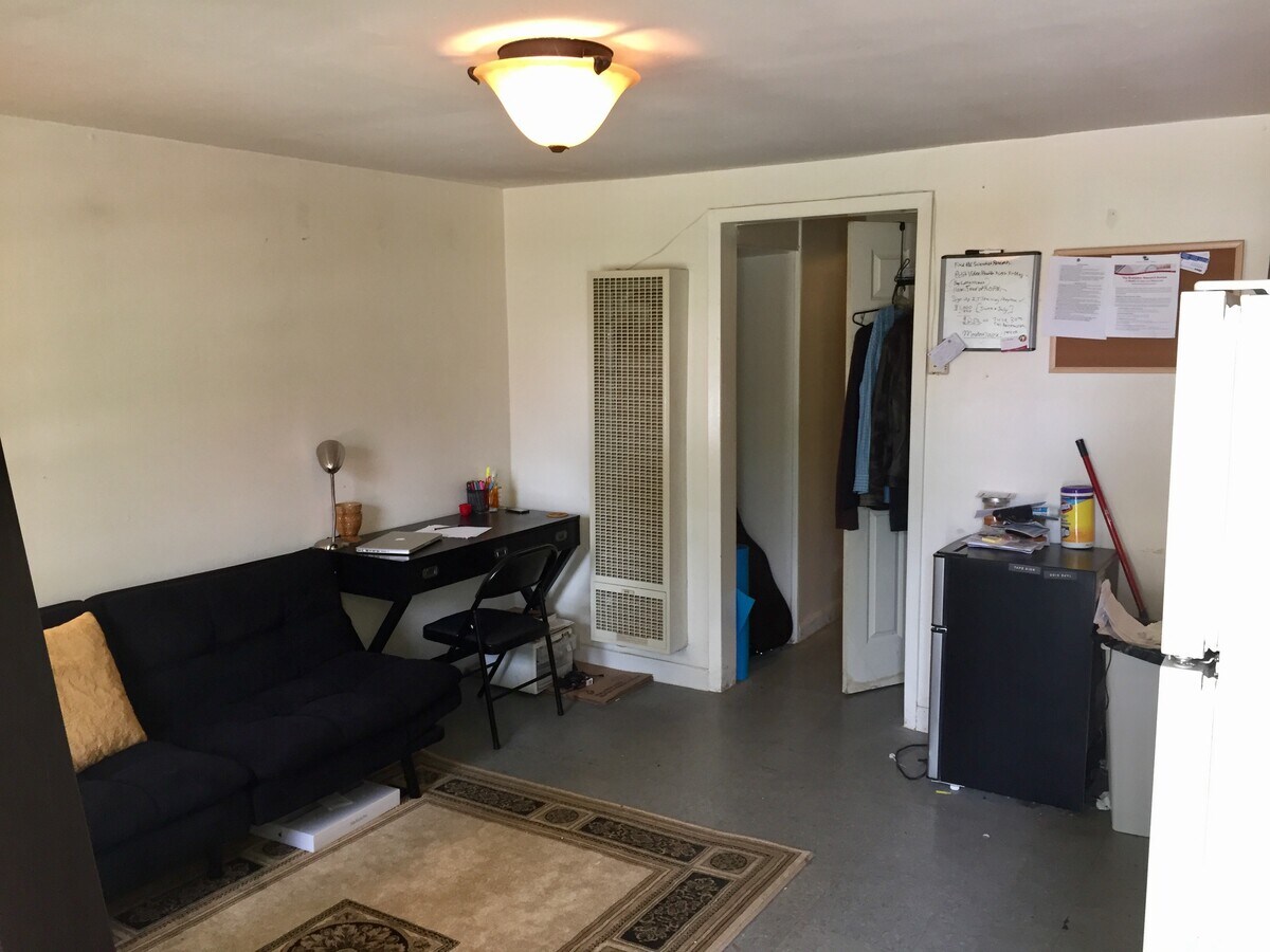 Photo - 1600 Caniff Cir Unit 1600 Caniff Circle  4