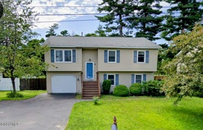 Photo - 18 Vanderbilt Ave