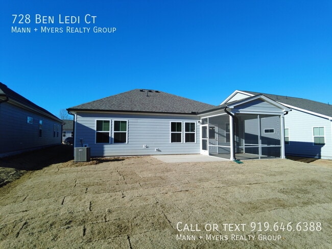 Photo - 728 Ben Ledi Ct