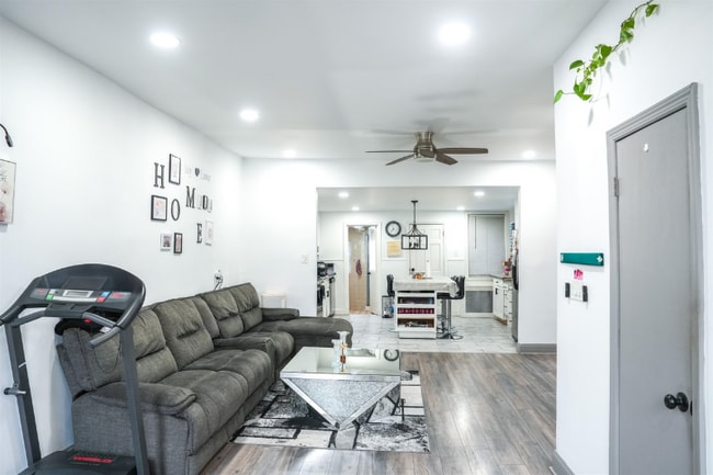 Photo - 134 Broadway