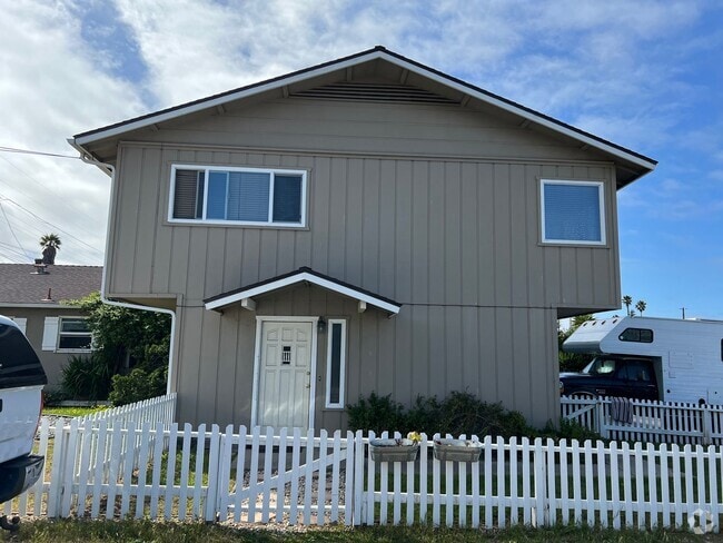 Building Photo - 2170 Seaview Ave Unit 2170-B Rental