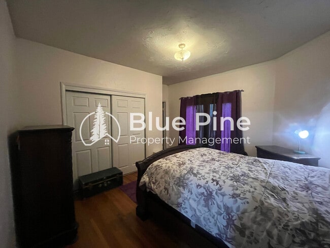 Photo - 284 S Ridge Ave