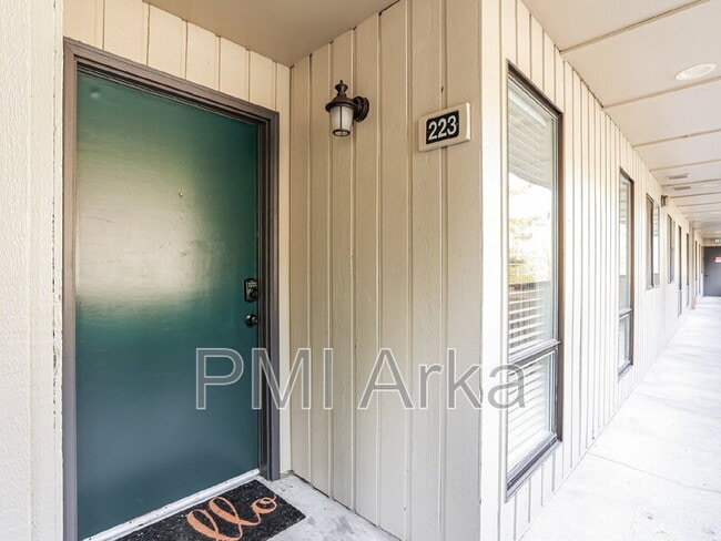 Photo - 10819 NE 37th Pl Unit Apt 223