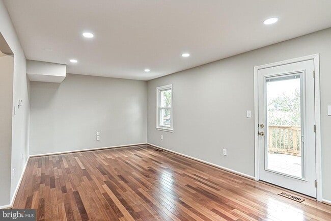 Photo - 5572 Kendrick Ln