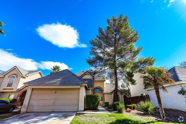 Building Photo - West Las Vegas Home With 1st Floor Primary...