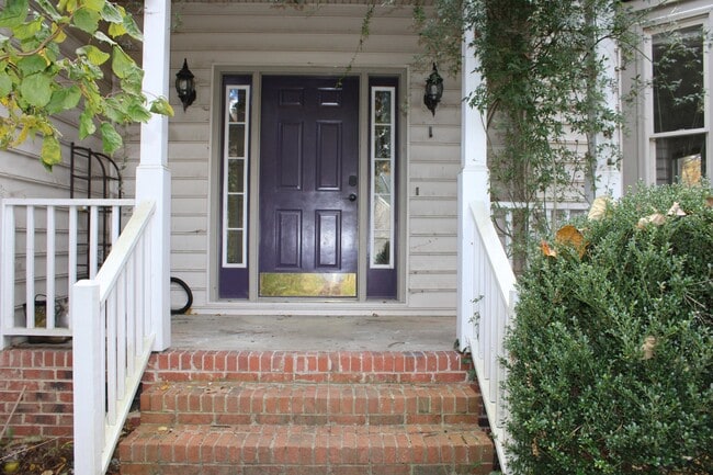 Building Photo - 112 Wenonah Way