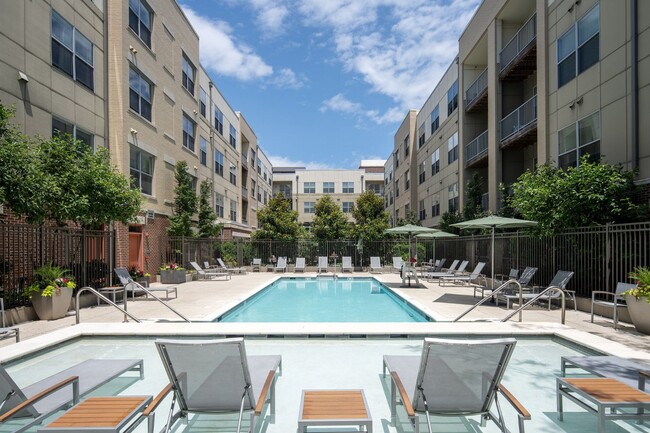 Building Photo - The Frasier Rental