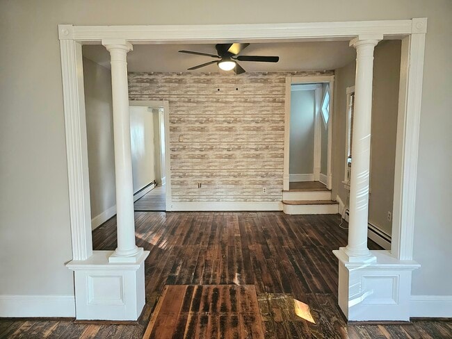 Living room- space #2 - 226 S Illinois Ave Rental