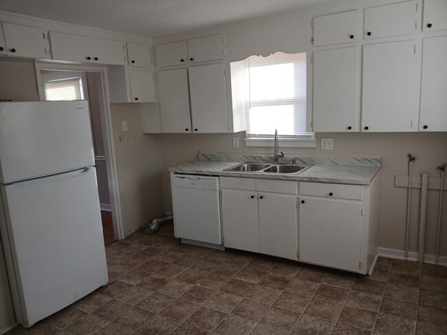 Photo - 2813 King St