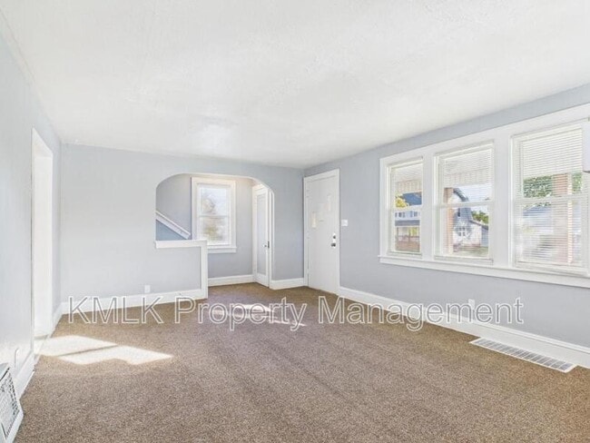 Photo - 903 Donald Ave