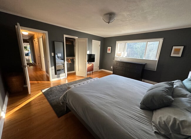 Photo - 605 SW Moss St