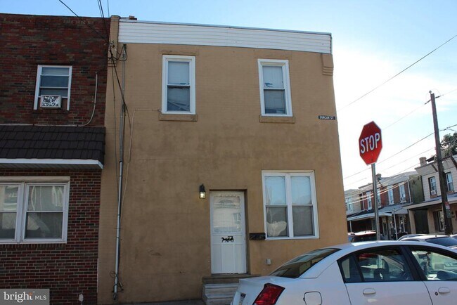 Photo - 2400 Duncan St