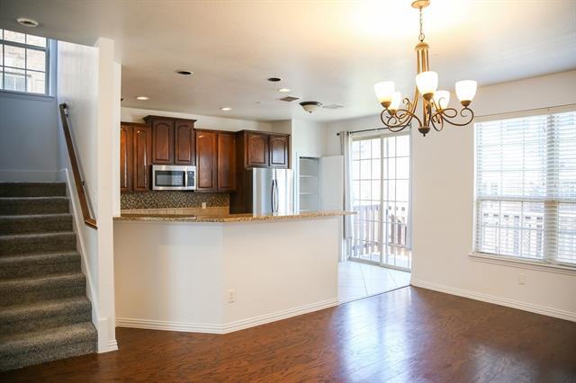 Photo - 7851 Liverpool Ln