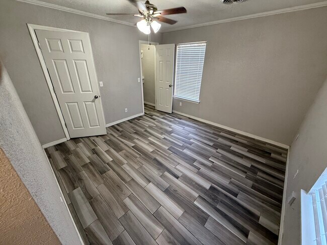 819 Hardy Springs Cir
