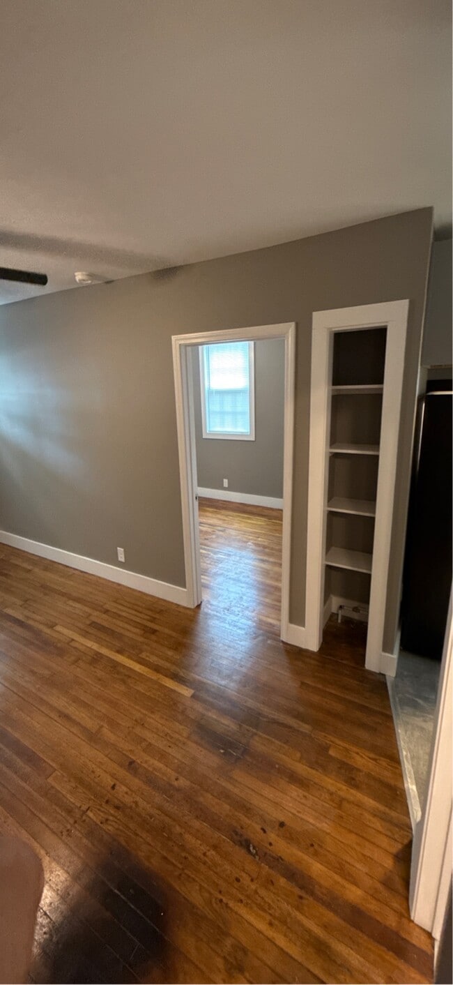 407 Cedar St