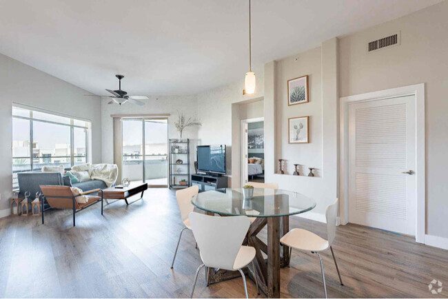 Building Photo - 945 E Playa Del Norte Dr Unit 4006 Rental