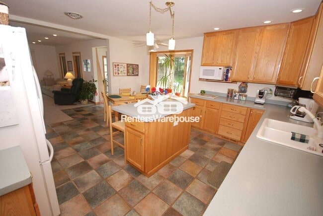 Photo - 2310 N Lake Dr