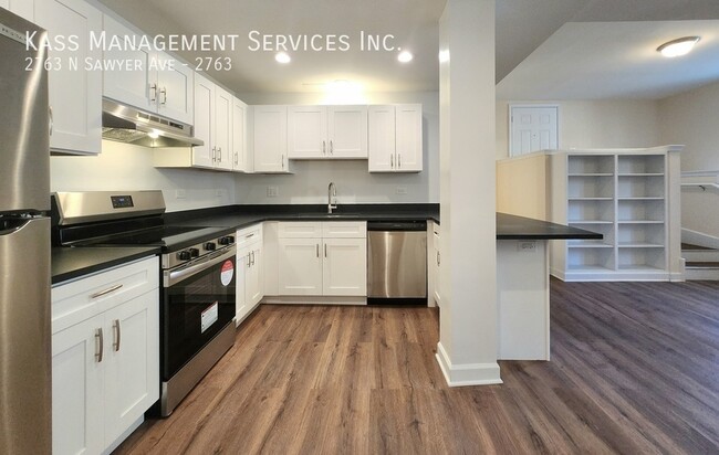 Photo - 2763 N Sawyer Ave Unit 2763