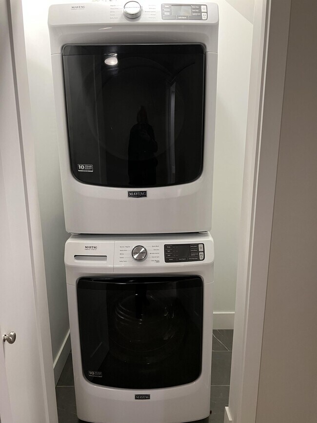 Photo - 45500-45500 Campus Dr