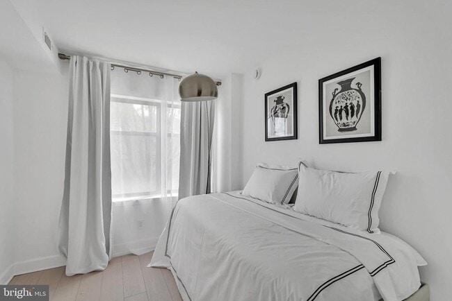 Photo - 3401 38th St NW Unidad 407