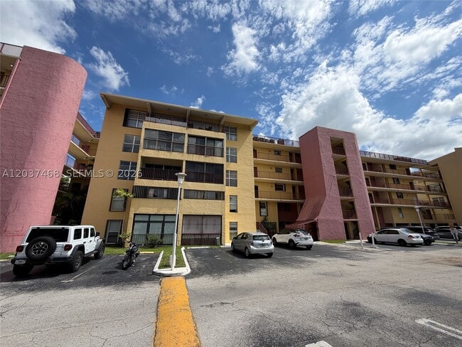 Building Photo - 406 W Park Dr Unit 406