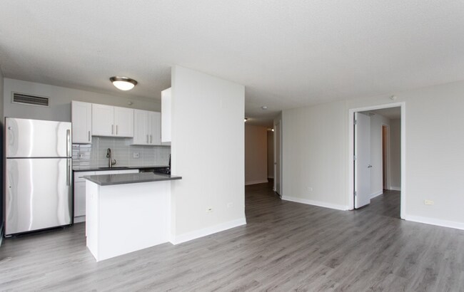 Photo - 575 N State St Unit 3407