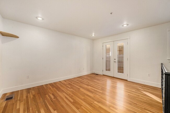 Photo - 2bed/1.5 bath Stylish Condo in LoHi