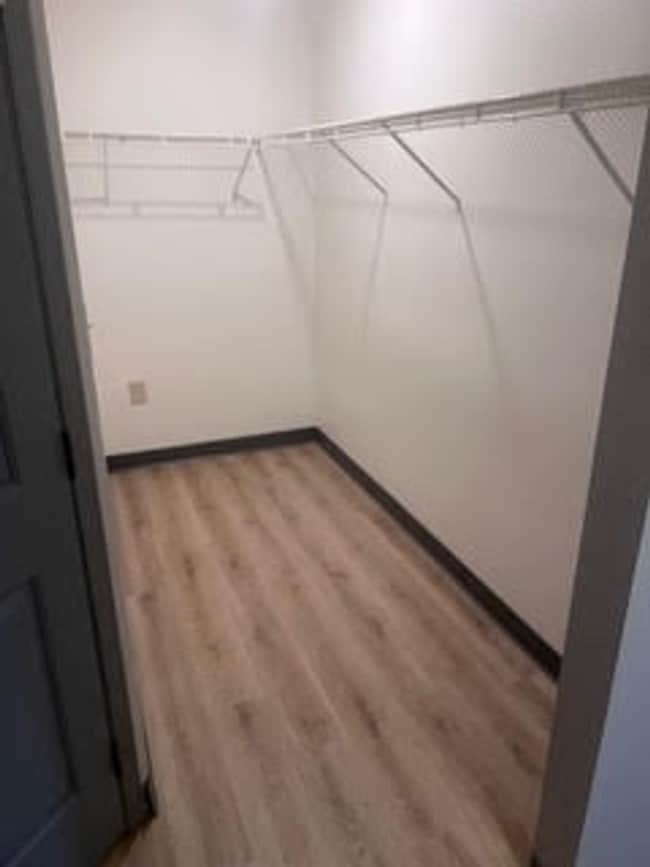 Photo - Pointe West Apartments