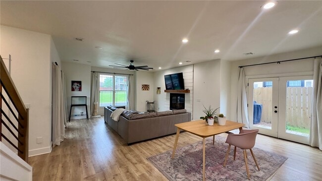 Photo - 917 NE Arleta Gardens