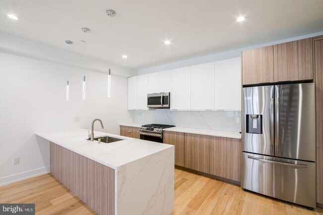 Photo - 119 Greenwich St