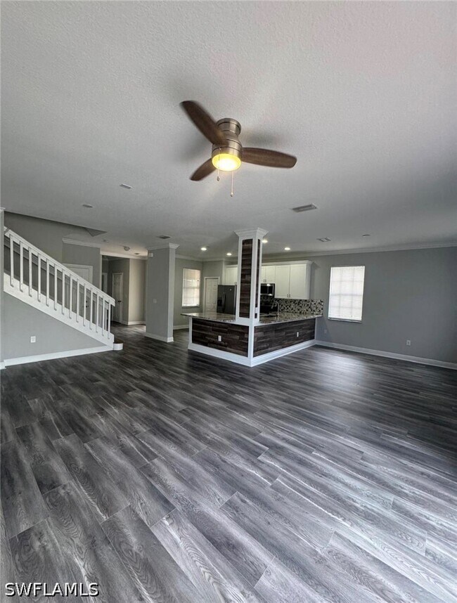 7614 Bristol Cir