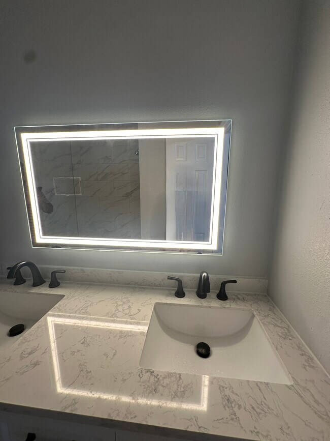 Photo - 6434 Tadlock Ln Unidad Apt A