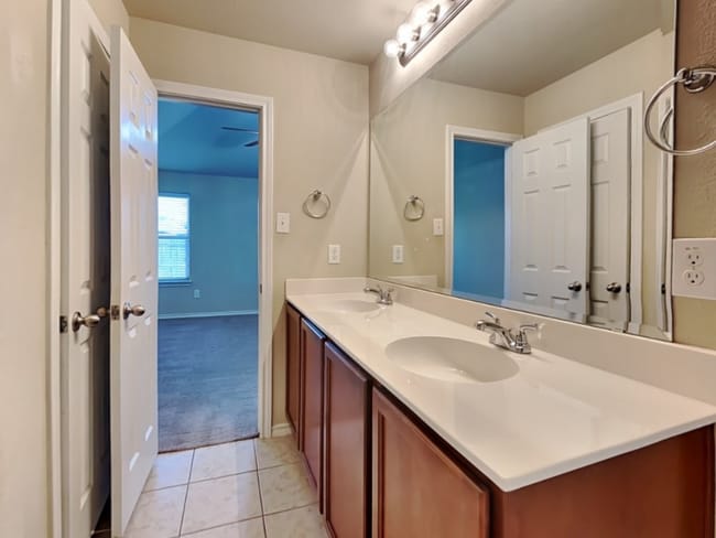 Photo - 4612 Rockmill Trail