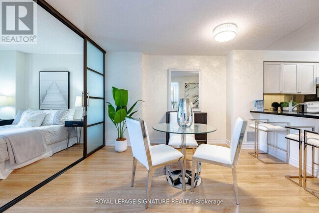 Photo - 21 Hillcrest Ave Unit 209