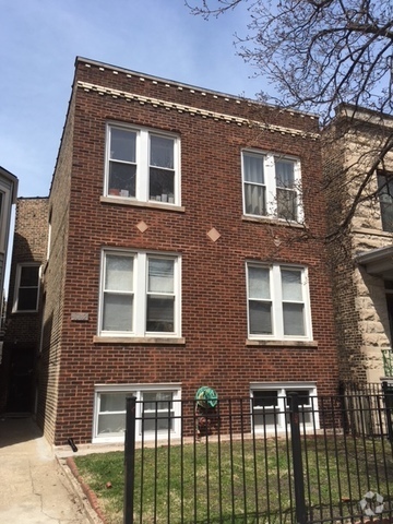 Building Photo - 1042 W George St Rental