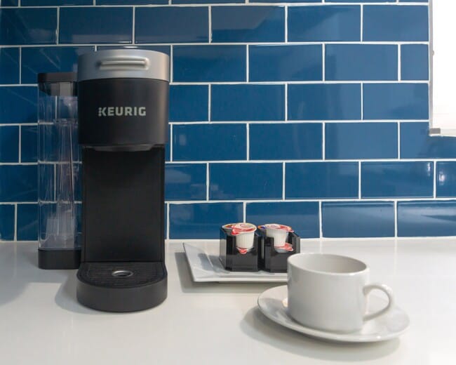 Photo - 940 W 81st Rd