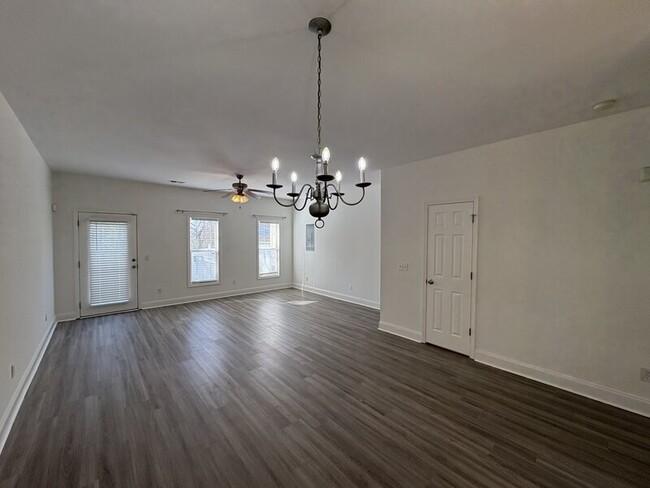 Photo - 1921 Wayne St