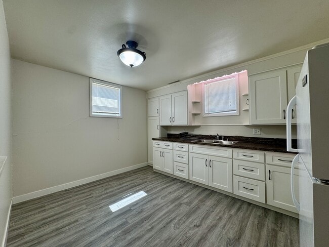 2220 E Ave A