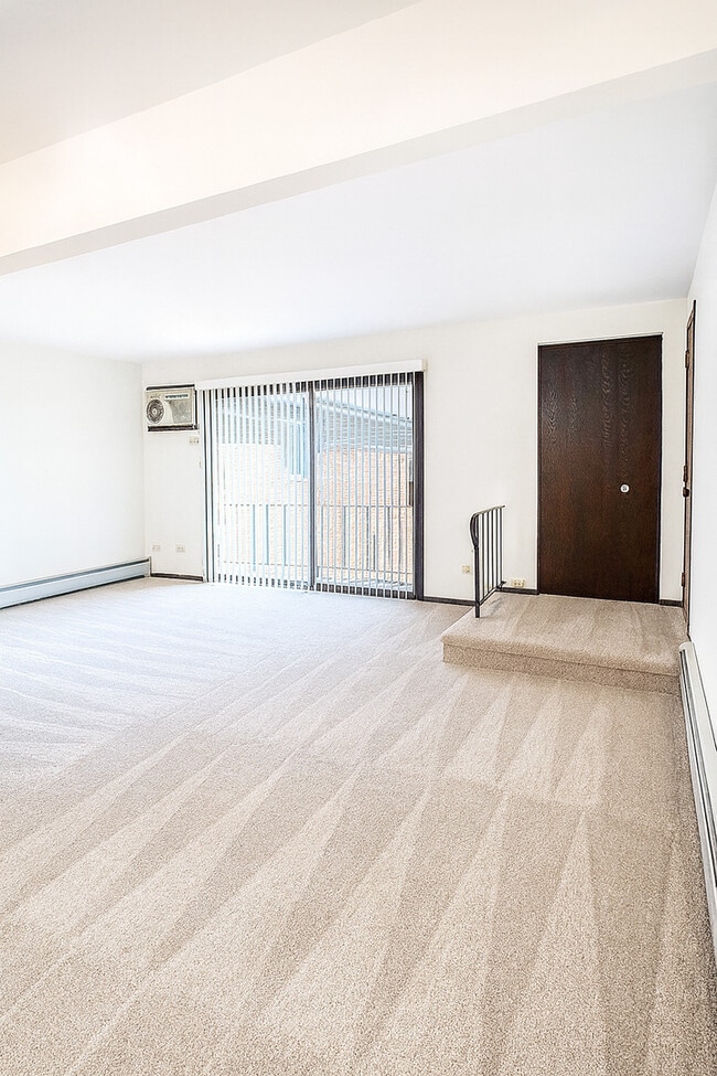 Photo - 15741 Thomas Ln