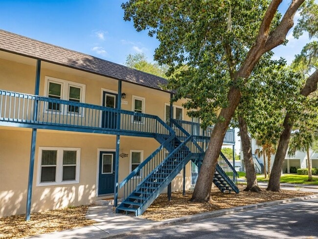 Building Photo - 30 SE Valare Ln Unit 202