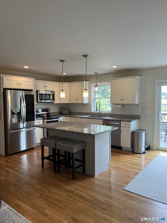 Photo - 70 Lakeside Ave