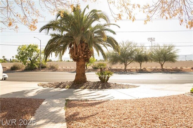 Photo - 3436 N Tenaya Wy