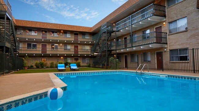 Weston Ridge Apartments