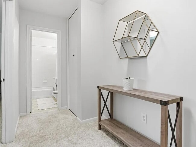Photo - 10618 Kenilworth Ave Unit 203